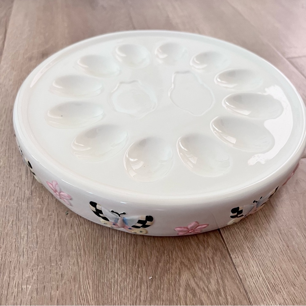 Sakura Debbie Mumm Deviled‎ Egg Plate Round 10.5" - Middle With Two Cats 12 Eggs